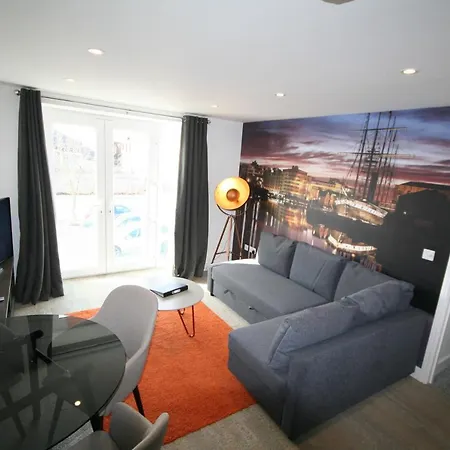 Brunel Loft - Ya Apartman *