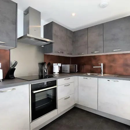 Brunel Loft - Ya Apartment